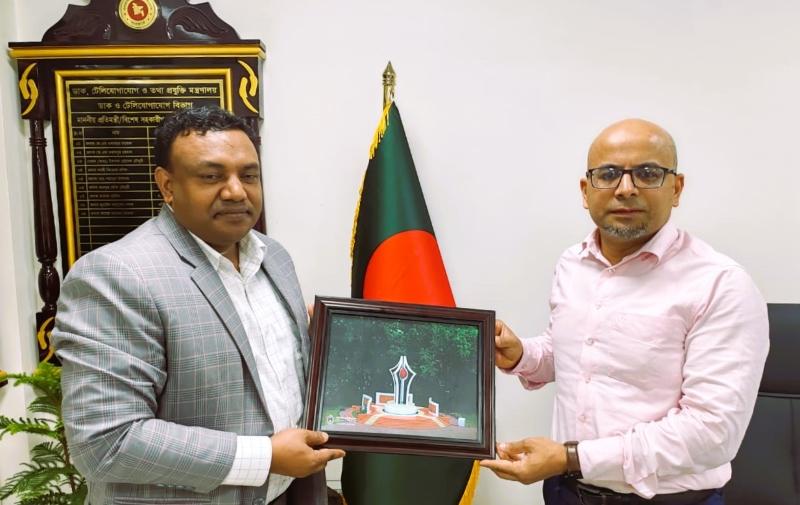প্রধান উপদেষ্টার বিশেষ সহকারীর সঙ্গে নোবিপ্রবি উপাচার্যের সাক্ষাৎ